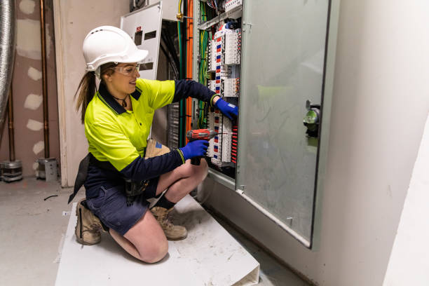 Best Licensed Electrician  in Strawberry, CA